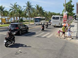 Sau mặt tiền võ nguyên giáp  bán lô đất 2 mặt tiền phan tôn. cách bãi biển mỹ khê chỉ 70m