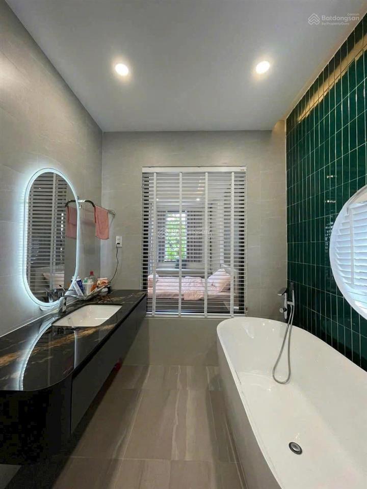 Nhà hẻm xe hơi 22a/6 phạm ngọc thạch, quận 3 (5x24m) 2 lầu 4pn. 39tr/tháng