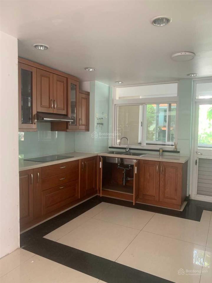 Bán căn hộ mỹ tú cảnh quan 2  phú mỹ hưng  q7. dt 252m2 tầng trệt giá 25 tỷ.  0934 990 ***