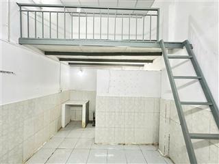 Phòng gác cao giá rẻ thoáng mát gần đại học ngân hàng thủ đức