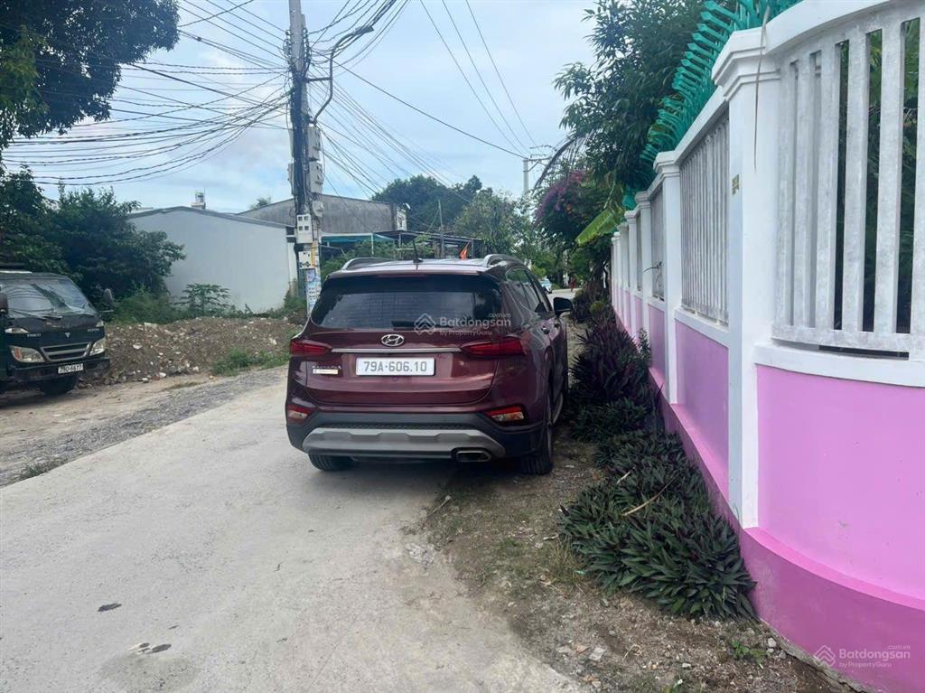 Bán nhà trung tâm phước đồng nha trang dt 200m2 nhà cấp 4 chỉ 2,3 tỉ