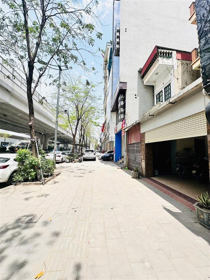Bán đất mặt phố phạm văn đồng, 86m, mặt tiền 16m, một mặt phố, một mặt ngõ, chỉ hơn 400tr/m