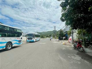 Kẹt vốn nên bán nhanh lô đất mặt tiền đường trần khát chân khu tđc vĩnh hoà  nha trang
chỉ 65tr/1m