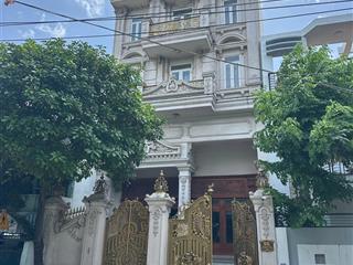 Biệt thự vip mặt tiền khu họ lê, tân phú. dt 8x19m. xd 1 hầm 3 lầu sân thượng. giá 31tỷ tl