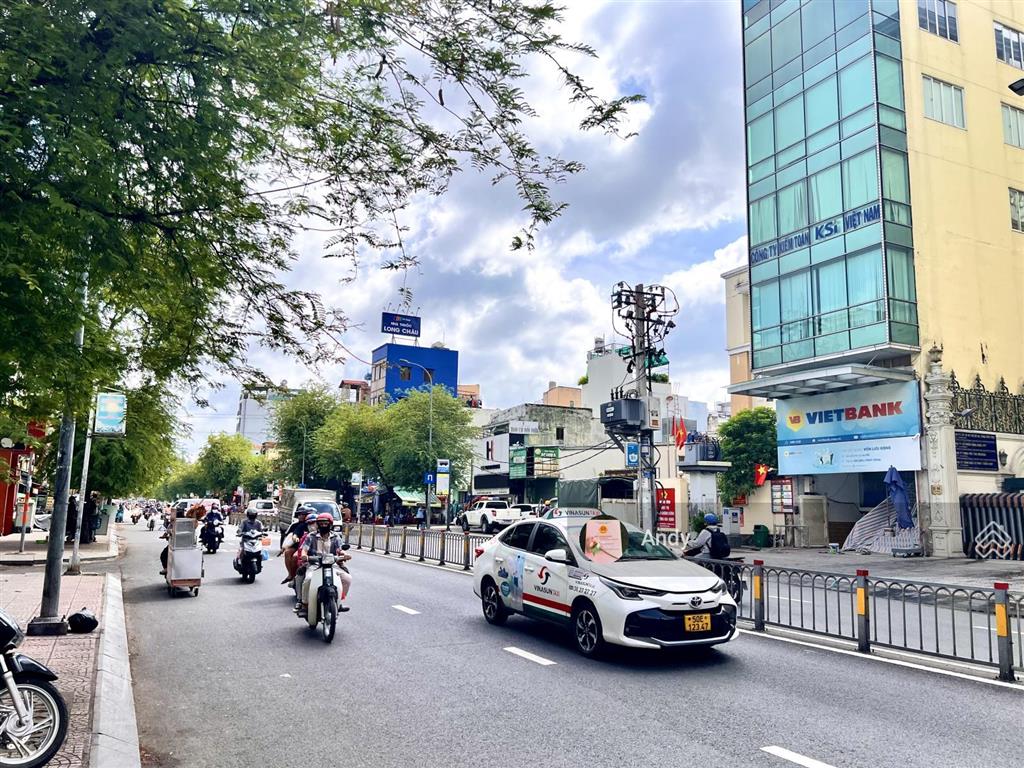 Bán gấp! mt xô viết nghệ tĩnh 2 chiều, đoạn gần thị nghè q1. dt 5x20m (3 tầng), 26.5 tỷ