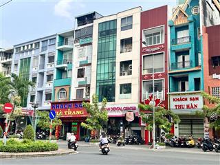 Mặt tiền phan xích long (đoạn sầm uất) 8x16m(hầm, 5 tầng, thang máy) thiết kế sàn trống 145 tr/th