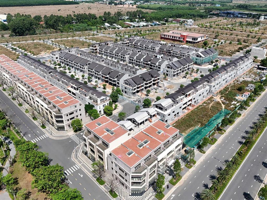 Bán lỗ lô đất đẹp thuộc dự án gem sky world của đất xanh gần công viên, trường quốc tế
