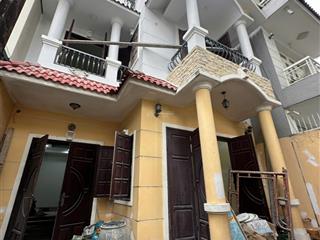 Biệt thự bình lợi,7x20m,trệt,3 lầu,6p,5wc, 45tr/th.
