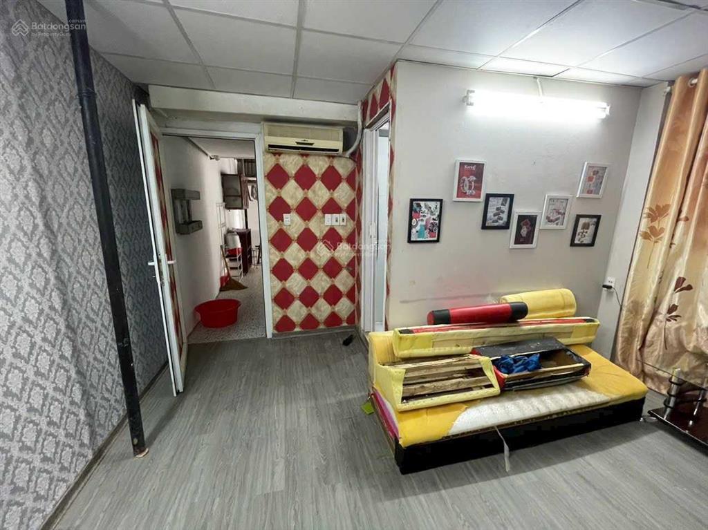 Phòng chỉ từ 2,5triệu tại 800 đê la thành, ngã ba chợ thành công. nhà mới sơn sửa có cho để xe điện