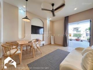 Căn hộ 2 phòng ngủ full nội thất quận 10 mới 100%