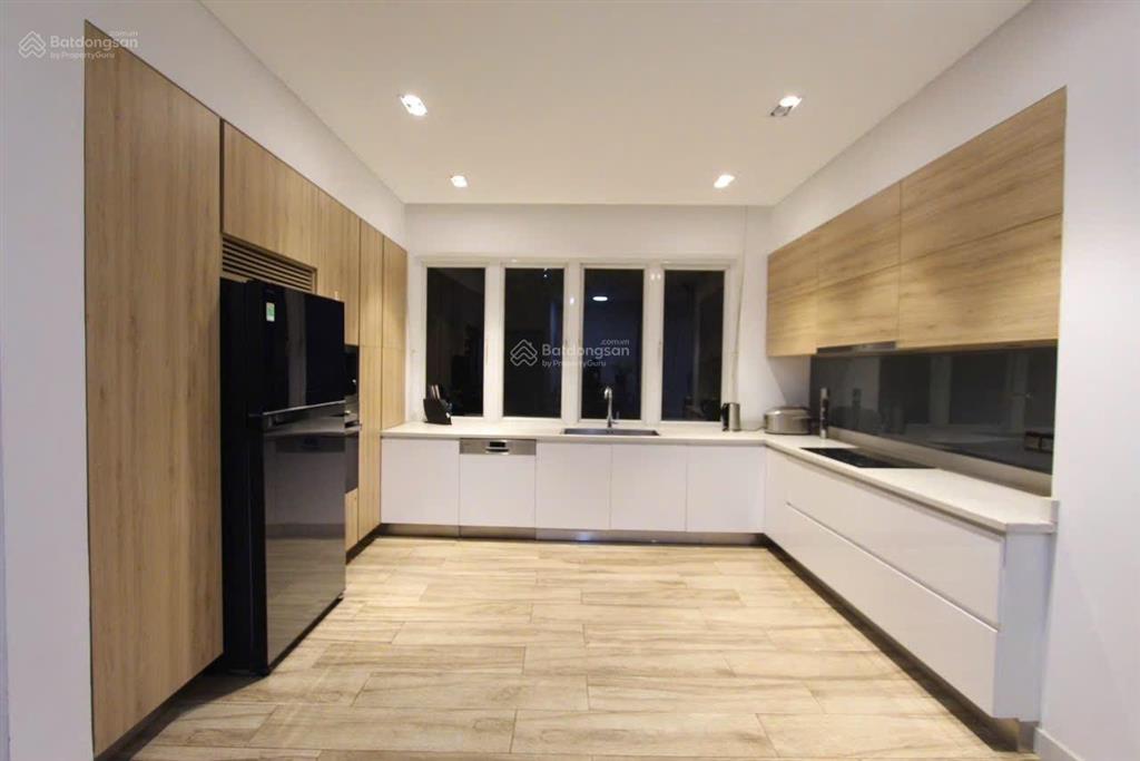 Siêu phẩm chdv hẻm 8m nơ trang long, bt. 127m2  3 tầng 8 phòng, 9 wc. 15,99 tỷ tl
