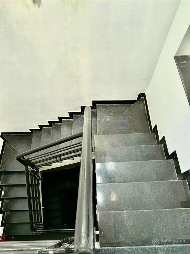 Nhà xô viết nghệ tĩnh ,p19, bình thạnh  90m2( 6x 18) 6 tầng  15 phòng . giá 15,5 tỷ tl