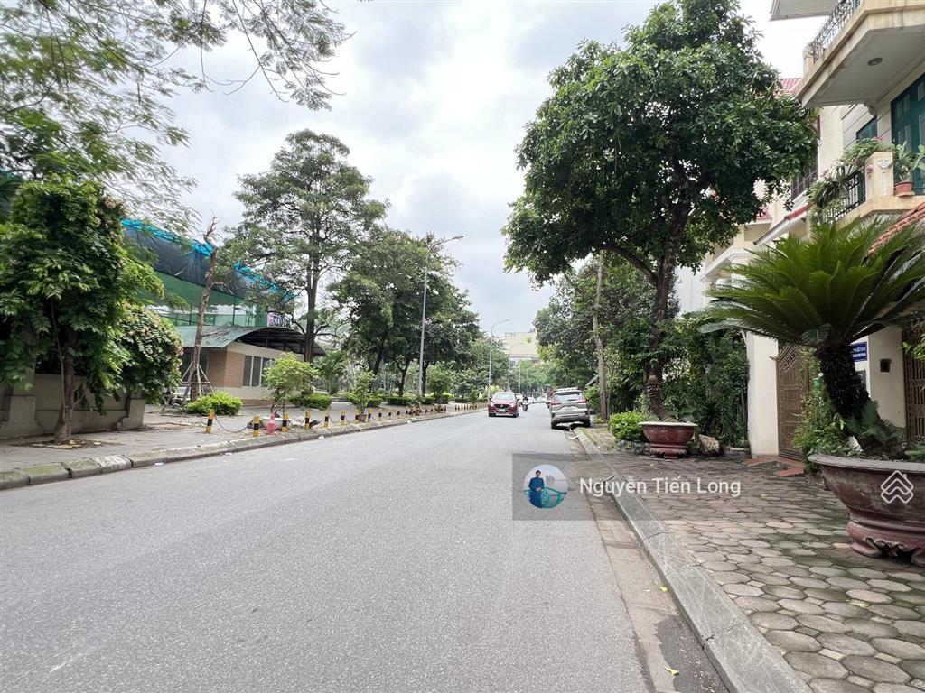 Bán biệt thự lão thành cách mạng yên hoà  322m2 mt 20m  view công viên, lô góc 3 thoáng  139 tỷ