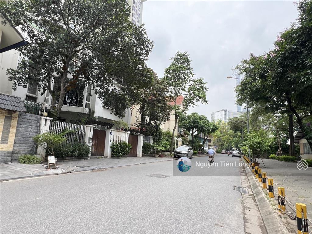 Bán biệt thự lão thành cách mạng yên hoà  322m2 mt 20m  view công viên, lô góc 3 thoáng  139 tỷ