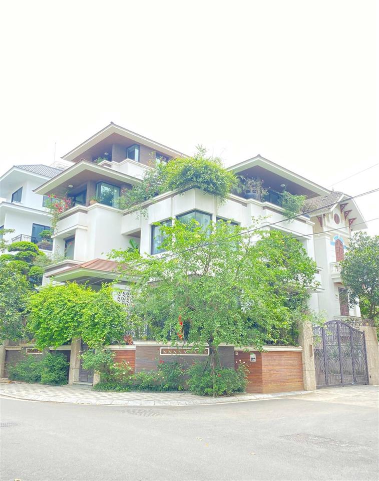 Bán biệt thự 368m2 d3 vườn đào, view vườn hoa, sân vườn, có bảo vệ  nội thất nhập khẩu, giá 230 tỷ