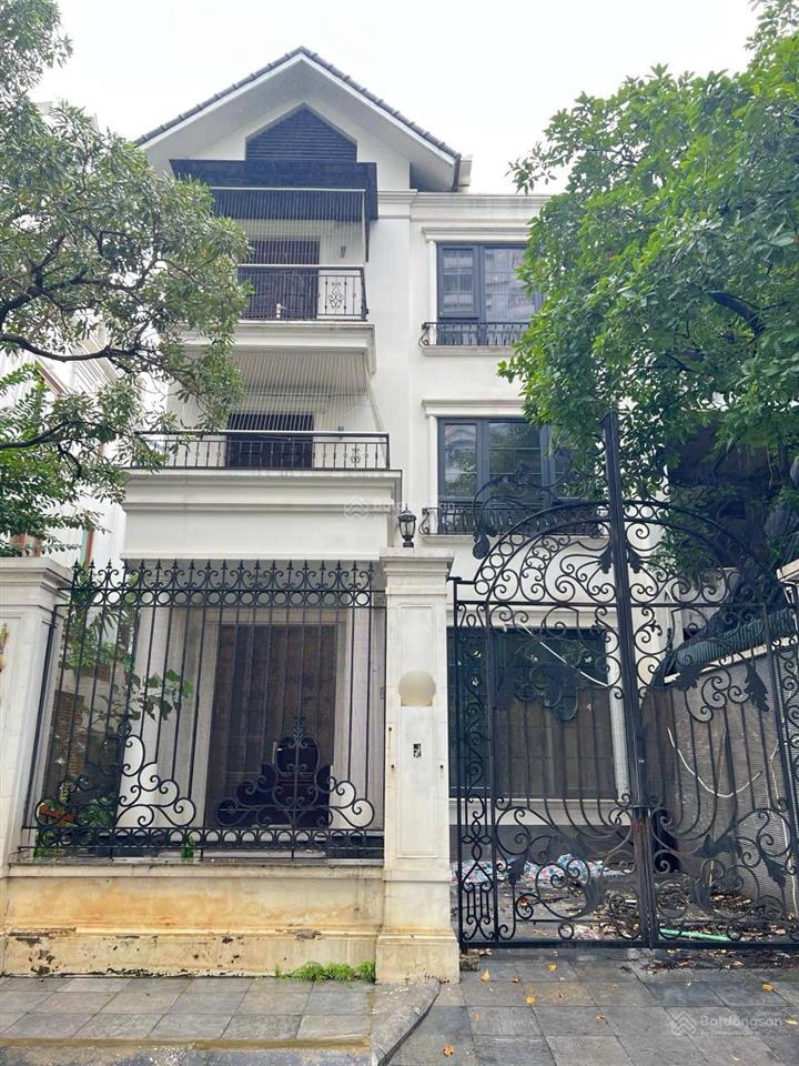 Bán biệt thự kdt mỹ đình ii  đường rộng, thông thoáng  200m2 đường thông, thang máy  giá 61 tỷ
