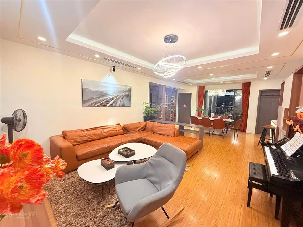 Bán chung cư n05 hoàng đạo thuý  diện tích 181m2  3pn full nội thất, hoàn thiện đẹp  giá 21 tỷ