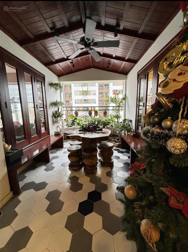 Bán chung cư n05 hoàng đạo thuý  diện tích 181m2  3pn full nội thất, hoàn thiện đẹp  giá 21 tỷ