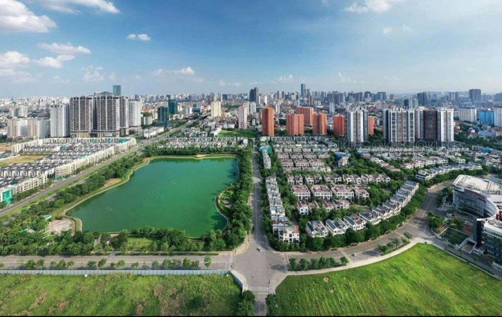 Bán biệt thự đơn lập mặt hồ Starlake - View hồ - 355m2 - Hoàn thiện đẹp - Giá: 900tr/m