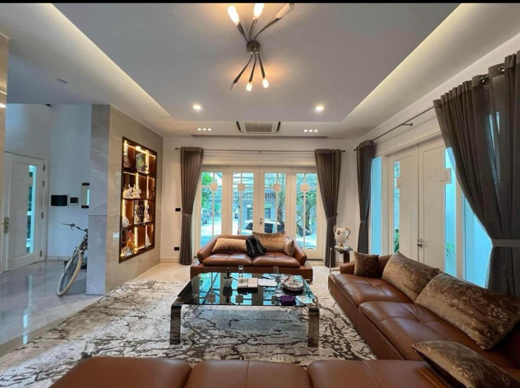 Bán biệt thự đơn lập mặt hồ Starlake - View hồ - 355m2 - Hoàn thiện đẹp - Giá: 900tr/m