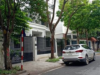 Cho thuê biệt thự lưu hữu phước, mỹ đình 200m2x5t, có hầm, ô tô đỗ thoải mái, làm vp lớp học