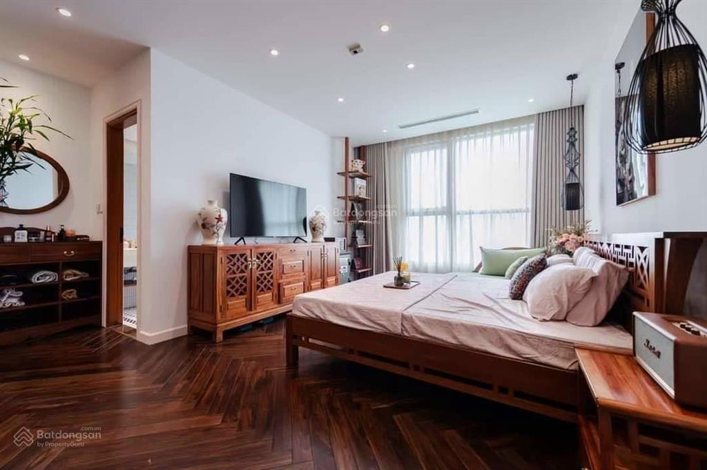 Bán chung cư 25t  hoàng đạo thuý, diện tích 160m2, 3 phòng ngủ. giá 14 tỷ.  0379 455 ***