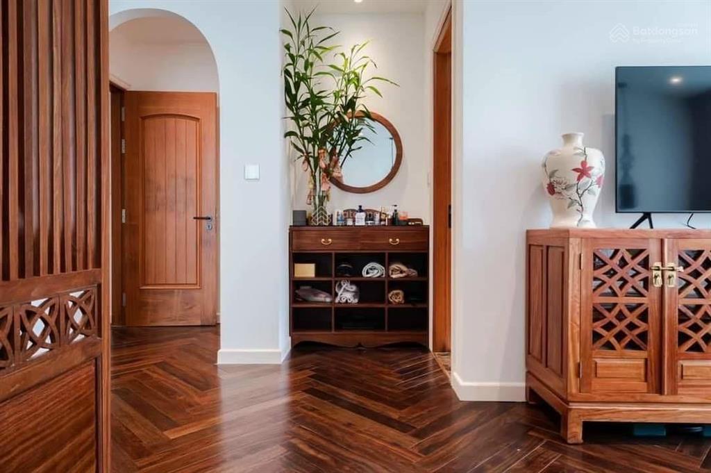 Bán chung cư 25t  hoàng đạo thuý, diện tích 160m2, 3 phòng ngủ. giá 14 tỷ.  0379 455 ***