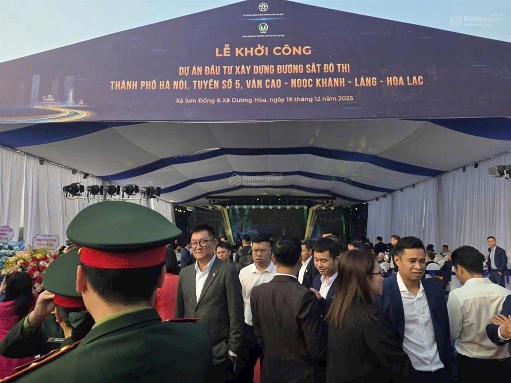 Bán gấp 2 lô đất hơn 100m trục chính xã phú cát kinh doanh được giá tốt