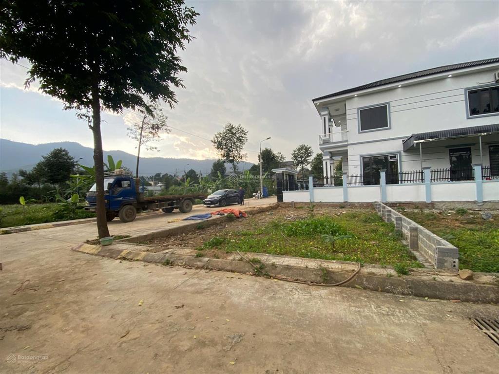 Giá rẻ hơn 3 tỷ siêu đẹp 85m2 lô góc vị trí đẹp giao thông thuận lợi tại phú mãn