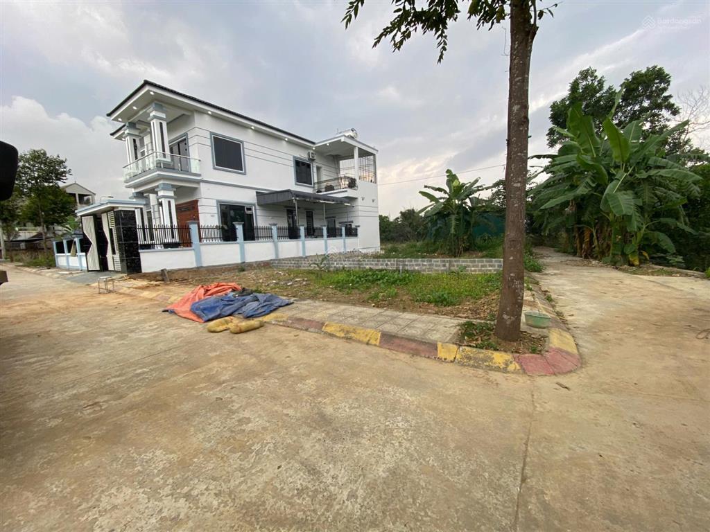 Giá rẻ hơn 3 tỷ siêu đẹp 85m2 lô góc vị trí đẹp giao thông thuận lợi tại phú mãn