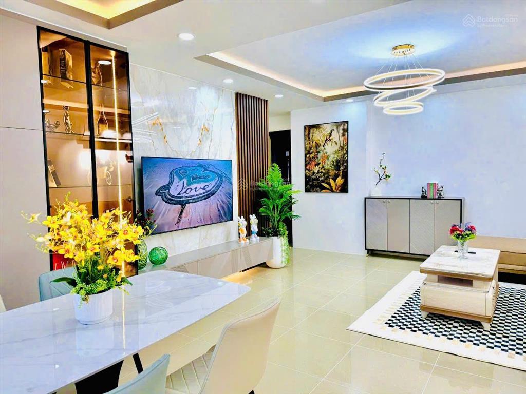 Bán chung cư gần đầm sen 3pn giá tốt  sổ hồng sẵn, vay ngân hàng