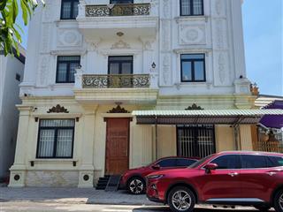 Bán nhà 3 tầng căn góc cực đẹp ngay ngã tư bình chuẩn