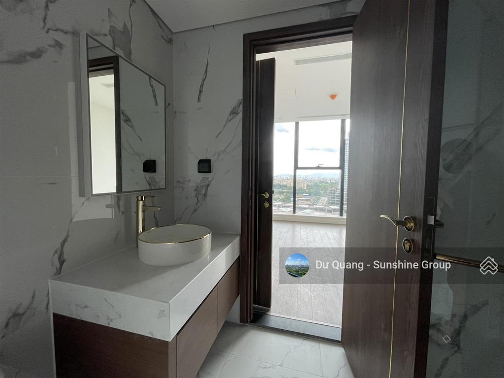 Bán căn chung cư 3 ngủ  sunshine city  106.8m2  view sông đẹp  giá 12.8 tỷ (sổ đỏ)