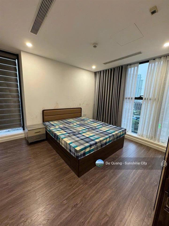 Căn góc 3pn sunshine city  96 m2 thông thủy  nhà full đồ+ sổ đỏ  giá 9,9 tỷ, 2 mặt thoáng