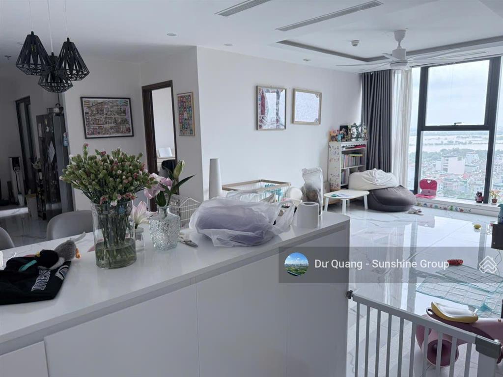 Bán căn góc 3 ngủ 104.3m2, toà s4 sunshine city  view sông + cầu nhật tân  giá 12,8 tỷ (sổ đỏ)