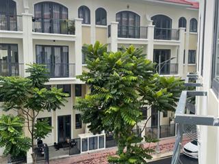Căn hiếm  senturia nam sài gòn 6,4 tỷ.  0975 734 ***