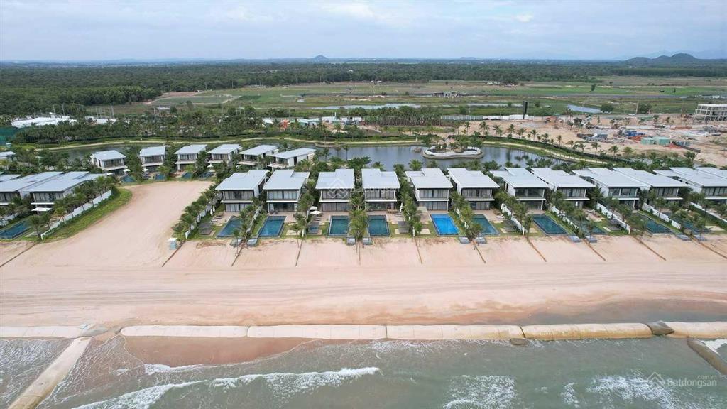Cần bán 1 căn góc biệt thự gần 1000m2 loại 4pn mặt tiền biển thuộc gđ2 melia hamptons hồ tràm