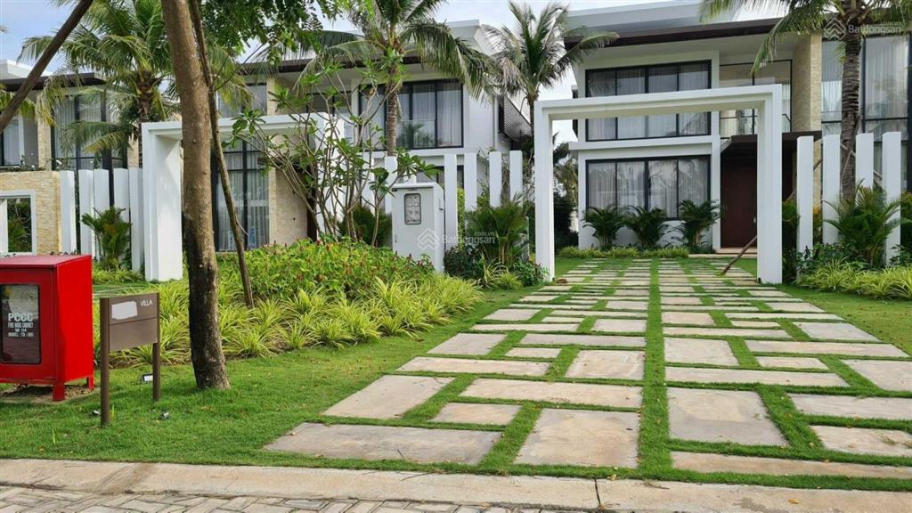 Cần bán 1 căn góc biệt thự gần 1000m2 loại 4pn mặt tiền biển thuộc gđ2 melia hamptons hồ tràm