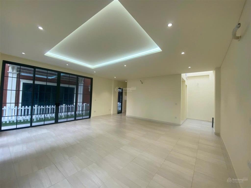 Bán cắt lỗ gần 2 tỷ biệt thự 2pn wonderland hồ tràm đã hoàn thiện cơ bản  view hồ bơi olympic
