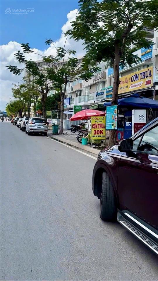 Bán nhà mặt tiền đường liên phường, 25,9 tỷ, 3 tầng, 220m2