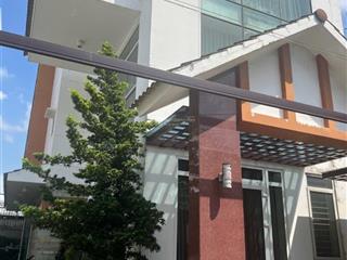 Gđ chủ cần bán biệt thự (10x24) mt đường trương văn thành, hiệp phú, q9