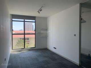 Bán căn officetel saigon royal, quận 4. giá 4.6 tỷ, diện tích 42m2, nhà htcb, view thoáng