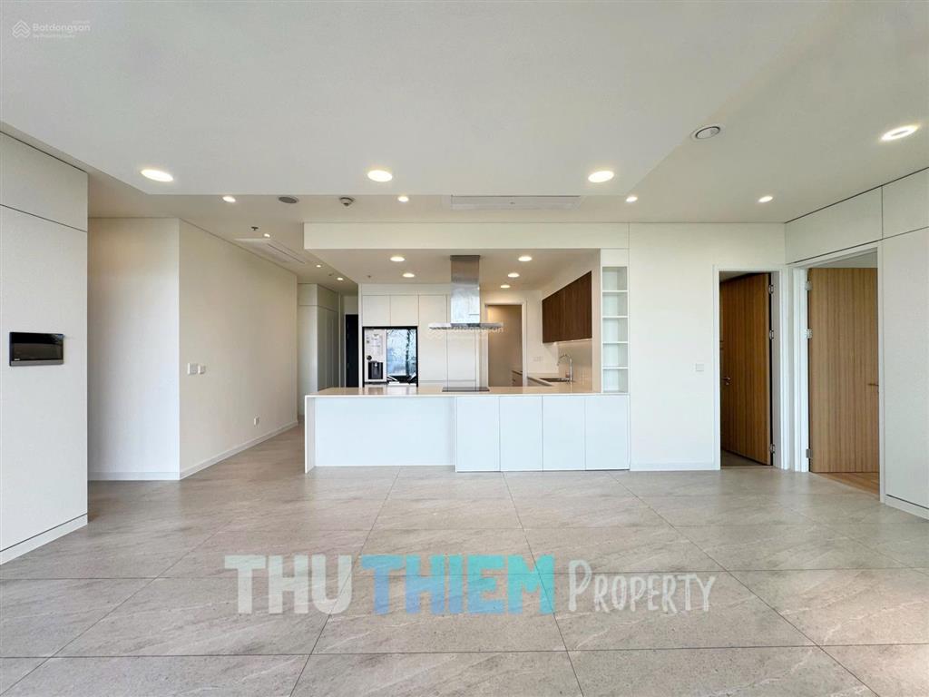 Zeit river thủ thiêm | cho thuê 4pn tầng cao  nội thất cơ bản, nhà mới 100%, nắm pass xem 24/7