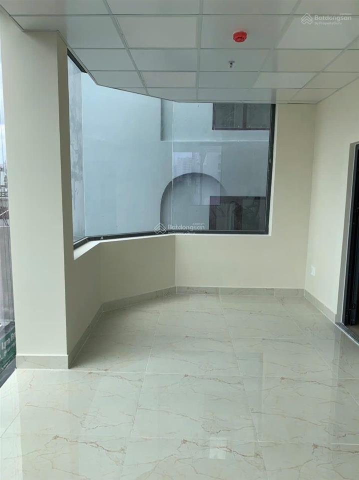 Bán toà nhà 7 tầng ngay mặt tiền trần hưng đạo  hồ hảo hớn, quận 1  thu nhập 300 triệu/tháng