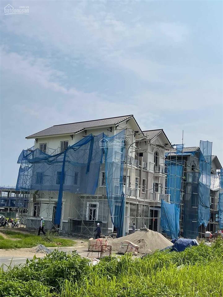 Biệt thự song lập văn minh 135m2 centa vsip từ sơn 8,8 tỷ 0966 228 ***