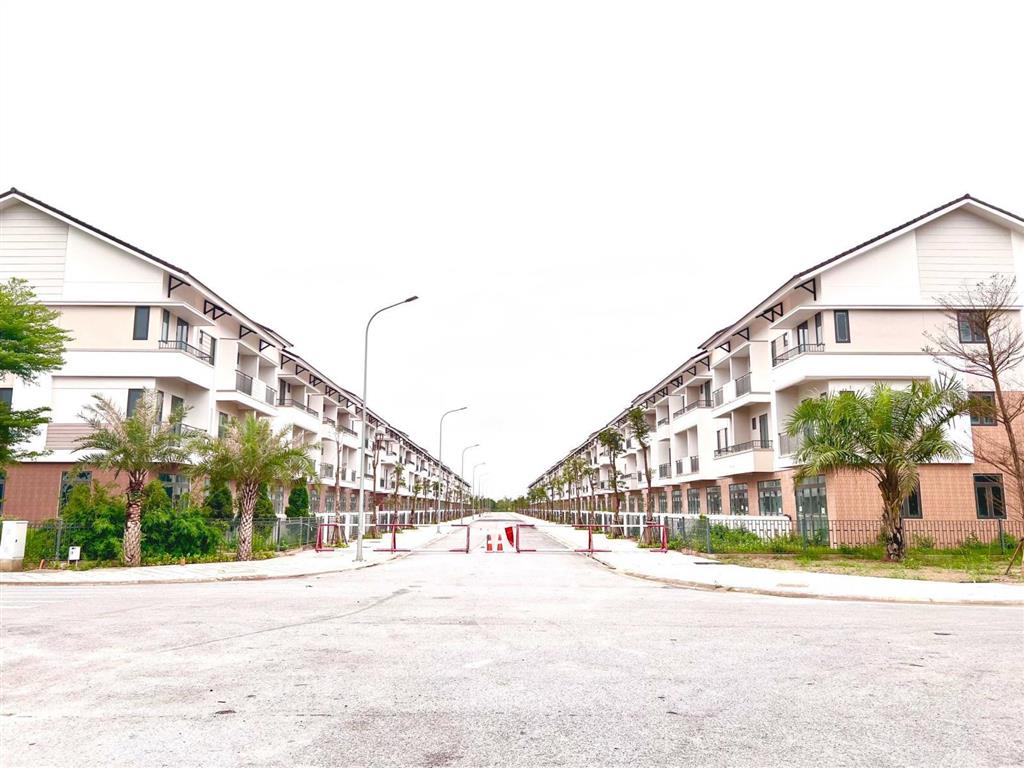 Sở hữu ngay căn shophouse 100m2 2 mặt đường centa riverside từ sơn 7,5 tỷ 0966 228 ***