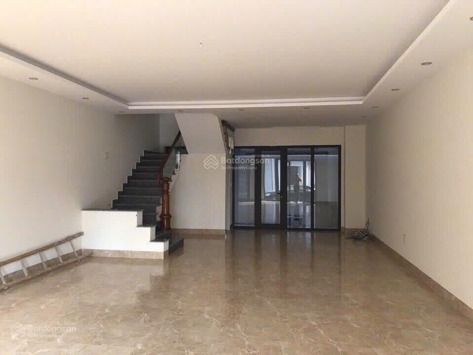 Bán nhà vinhomes bến đoan p hồng gai quay sang biệt thự doji