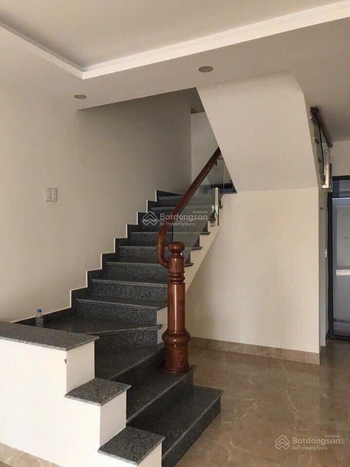 Bán nhà vinhomes bến đoan p hồng gai quay sang biệt thự doji