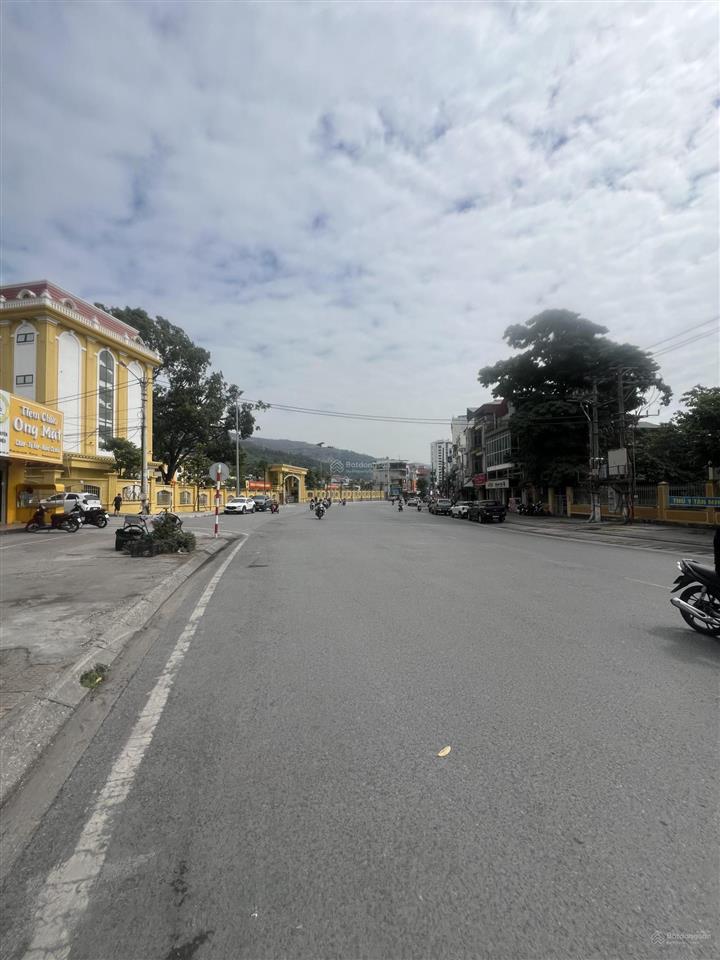 Bán đất mặt đường trần phú cẩm phả