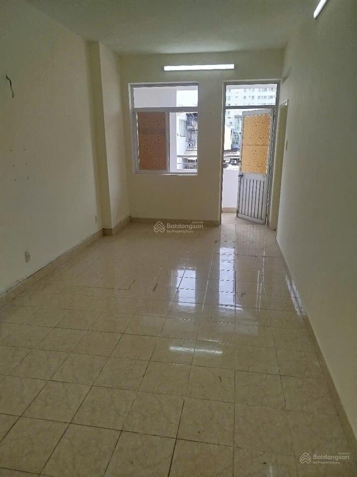 Cần bán căn hộ chung cư 109 nguyễn biểu, phường 1, quận 5, diện tích 55m2, 2 phòng ngủ